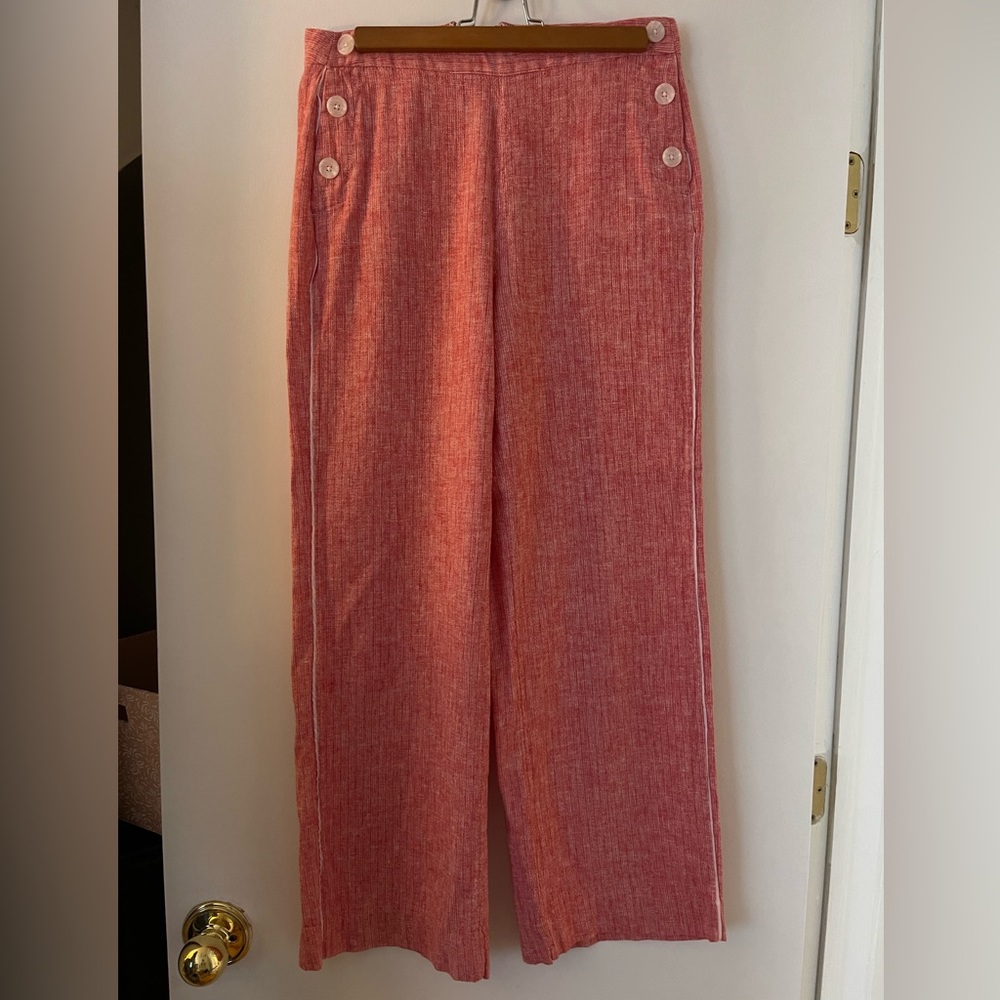 Banana republic high waisted size zip pants- size 6- button details.